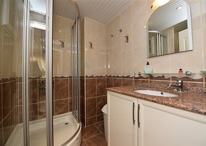 اطلالة بحرية - شقة مفروشة - تصميم غرفتين وصالة - في مهموتلار / الانيا 