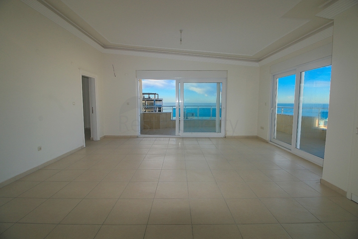 اطلالة بحر - شقة 4 غرف وصالة - في مهموتلار / الانيا 