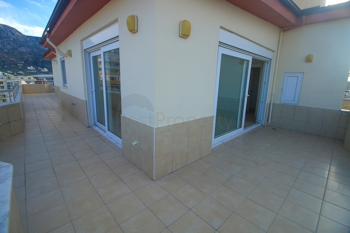 اطلالة بحر - شقة 4 غرف وصالة - في مهموتلار / الانيا 