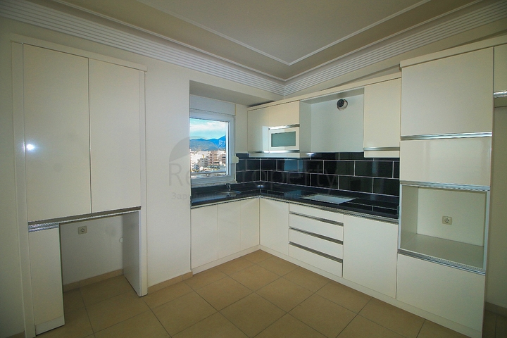 اطلالة بحر - شقة 4 غرف وصالة - في مهموتلار / الانيا 