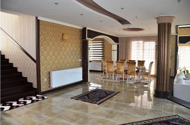 قصر فاخر - اطلالة بحرية ساحرة - افخم انواع الأثاث - في مركز الانيا 