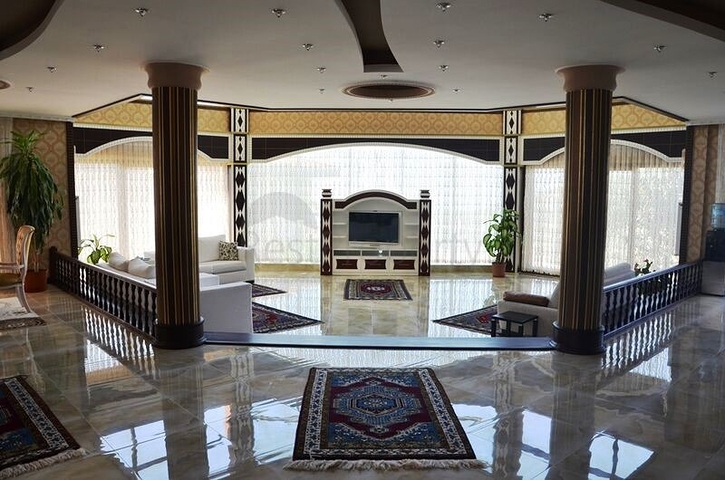 قصر فاخر - اطلالة بحرية ساحرة - افخم انواع الأثاث - في مركز الانيا 