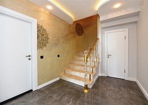 فيلا  -اطلالة بحر وقلعة - تصميم 4 غرف وصالة - في مركز الانيا 