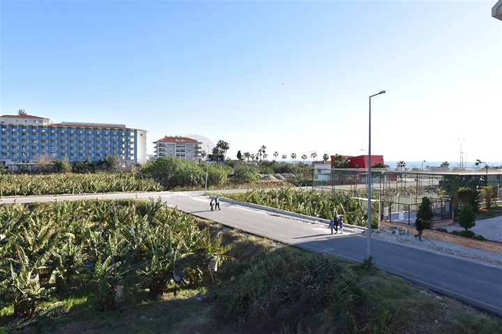 فرصة .. فرصة .. فرصة .. شقة 1+1 ضمن مجمع حديث قريب من البحر / كاستل / الانيا 