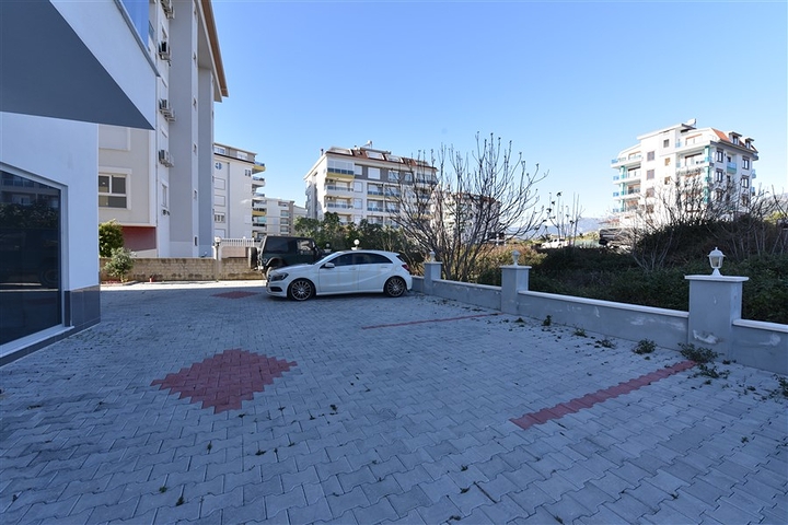 فرصة .. فرصة .. فرصة .. شقة 1+1 ضمن مجمع حديث قريب من البحر / كاستل / الانيا 