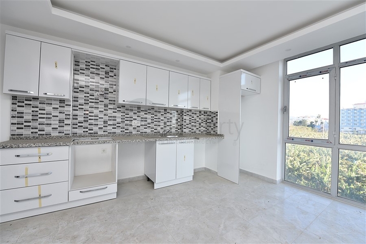 فرصة .. فرصة .. فرصة .. شقة 1+1 ضمن مجمع حديث قريب من البحر / كاستل / الانيا 