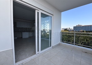 فرصة .. فرصة .. فرصة .. شقة 1+1 ضمن مجمع حديث قريب من البحر / كاستل / الانيا 