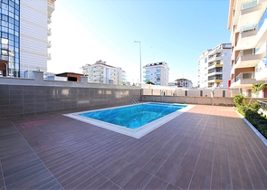 فرصة .. فرصة .. فرصة .. شقة 1+1 ضمن مجمع حديث قريب من البحر / كاستل / الانيا 