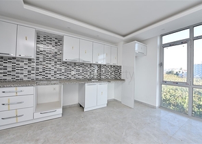 فرصة .. فرصة .. فرصة .. شقة 1+1 ضمن مجمع حديث قريب من البحر / كاستل / الانيا 