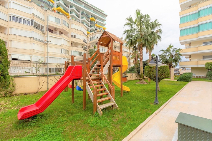 ضمن اول صف على البحر - شقة غرفتين وصالة -مفروشة - في مهموتلار / الانبا 