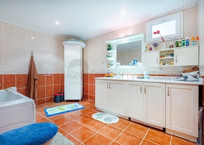 ضمن اول صف على البحر - شقة غرفتين وصالة -مفروشة - في مهموتلار / الانبا 