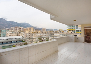 ضمن اول صف على البحر - شقة غرفتين وصالة -مفروشة - في مهموتلار / الانبا 