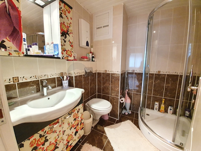 شقة غرفة وصالة - مفروشة -ضمن مجمع سكني - في مهموتلار / الانيا 