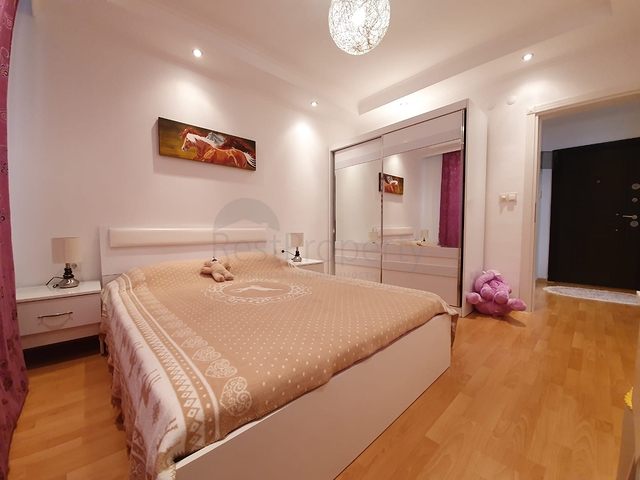 شقة غرفة وصالة - مفروشة -ضمن مجمع سكني - في مهموتلار / الانيا 