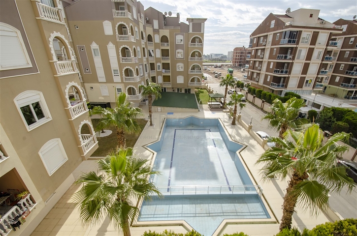 شقة واسعة  3 + 1 مع الأثاث في هورما  كونيالتي أنطاليا