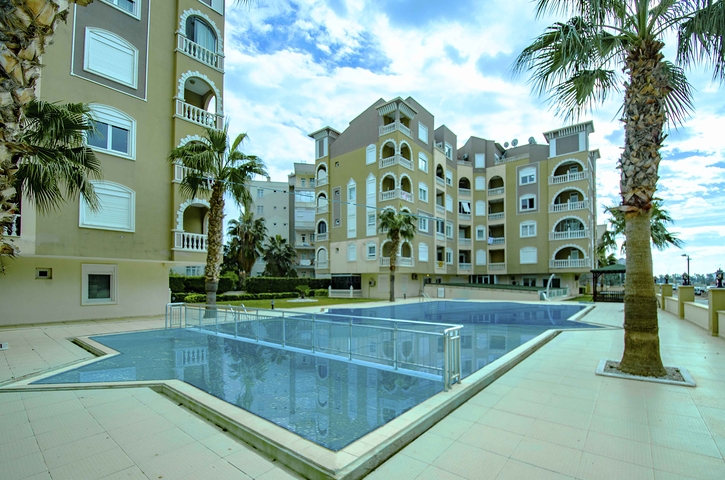 شقة واسعة  3 + 1 مع الأثاث في هورما  كونيالتي أنطاليا