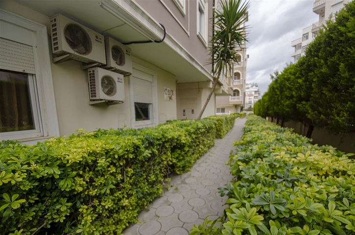 شقة واسعة  3 + 1 مع الأثاث في هورما  كونيالتي أنطاليا