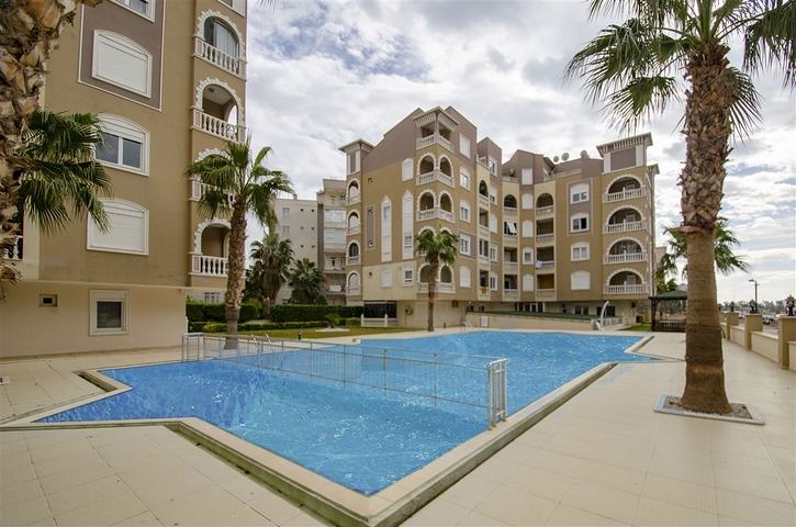 شقة واسعة  3 + 1 مع الأثاث في هورما  كونيالتي أنطاليا