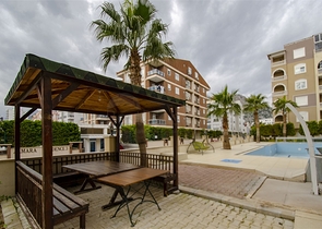 شقة واسعة  3 + 1 مع الأثاث في هورما  كونيالتي أنطاليا