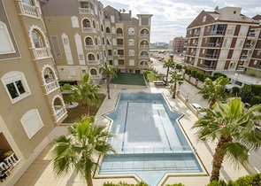 شقة واسعة  3 + 1 مع الأثاث في هورما  كونيالتي أنطاليا