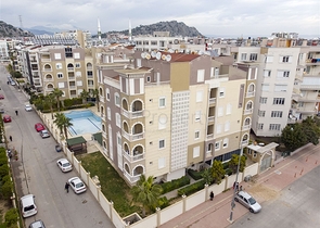 شقة واسعة  3 + 1 مع الأثاث في هورما  كونيالتي أنطاليا