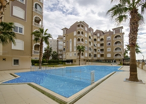 شقة واسعة  3 + 1 مع الأثاث في هورما  كونيالتي أنطاليا