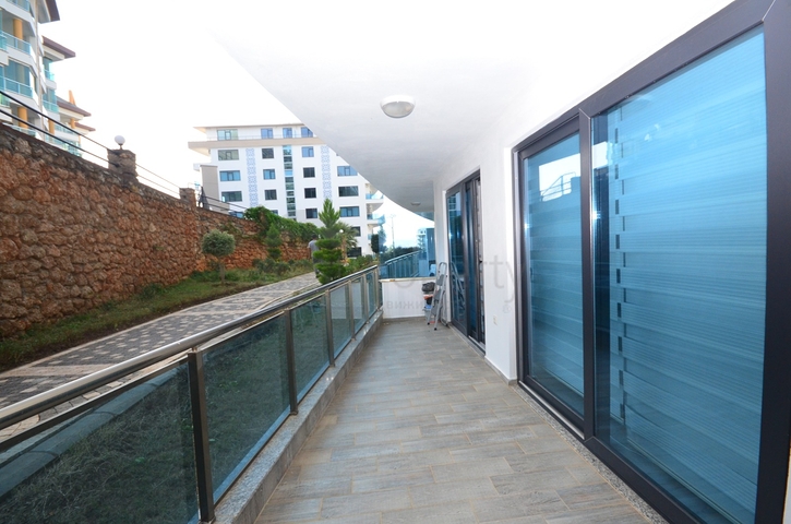 دوبلكس فاخرة - مجمع سكني حديث -قريب من الشاطئ - في كارجي جاك / الانيا 