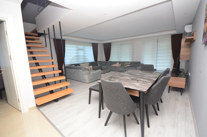 دوبلكس فاخرة - مجمع سكني حديث -قريب من الشاطئ - في كارجي جاك / الانيا 