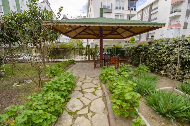 شقة بغرفة نوم واحدة في منطقة ليمان في كونيالتي