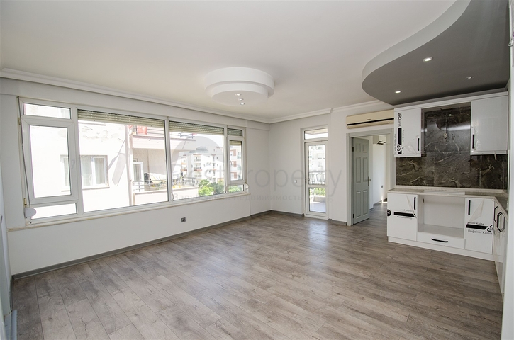 شقة بغرفة نوم واحدة في منطقة ليمان في كونيالتي