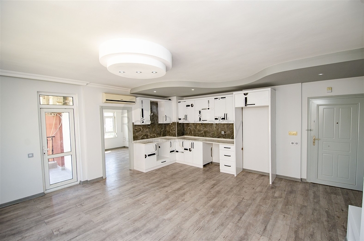 شقة بغرفة نوم واحدة في منطقة ليمان في كونيالتي