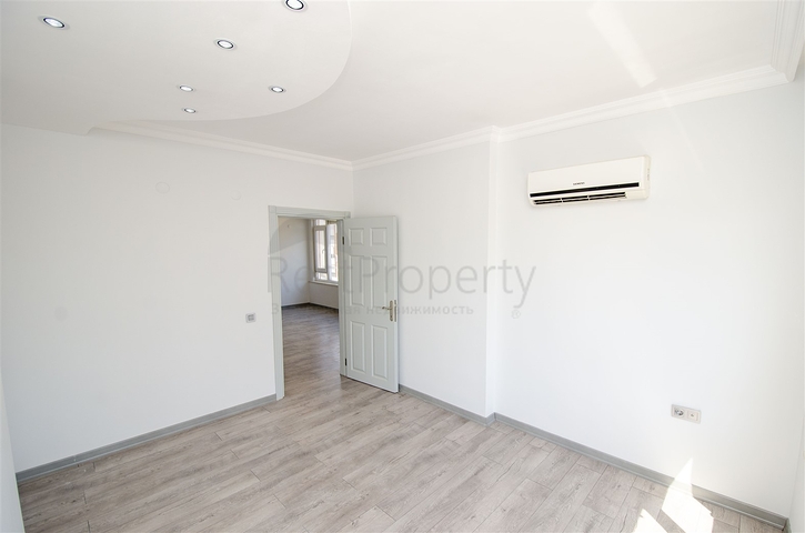 شقة بغرفة نوم واحدة في منطقة ليمان في كونيالتي