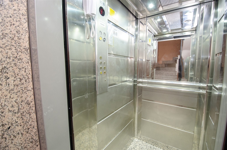 شقة بغرفة نوم واحدة في منطقة ليمان في كونيالتي