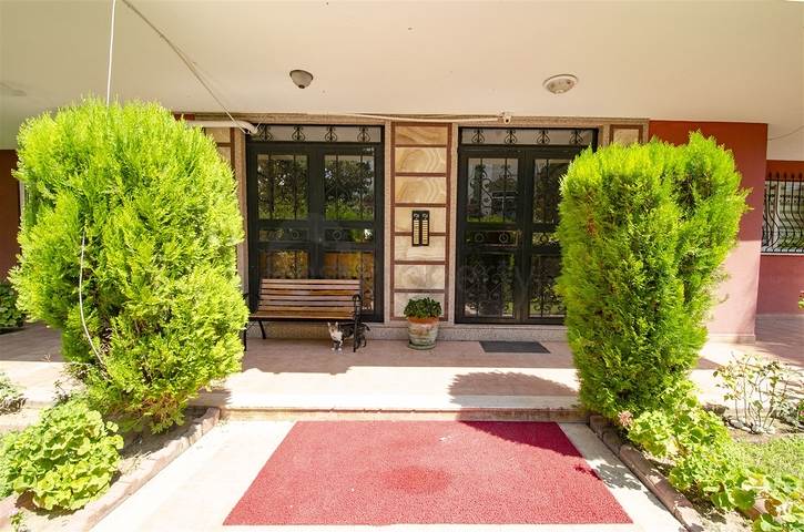 شقة بغرفة نوم واحدة في منطقة ليمان في كونيالتي