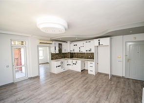 شقة بغرفة نوم واحدة في منطقة ليمان في كونيالتي