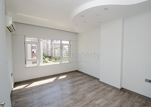 شقة بغرفة نوم واحدة في منطقة ليمان في كونيالتي