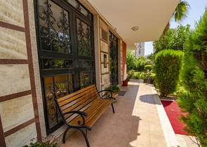 شقة بغرفة نوم واحدة في منطقة ليمان في كونيالتي