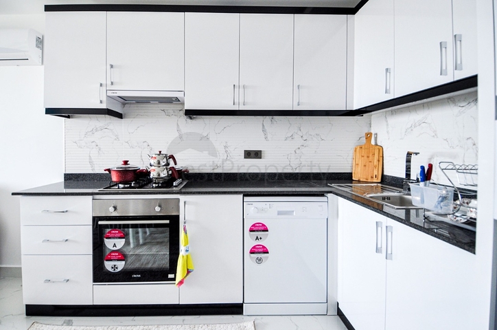 ضمن مجمع سكني حديث - شقق غرفة وصالة - مع اطلالة بحر -مهموتلار / الانيا 