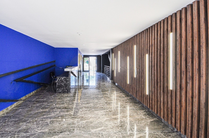 ضمن مجمع سكني حديث - شقق غرفة وصالة - مع اطلالة بحر -مهموتلار / الانيا 