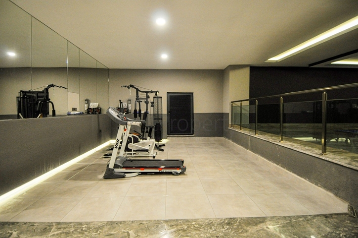 ضمن مجمع سكني حديث - شقق غرفة وصالة - مع اطلالة بحر -مهموتلار / الانيا 