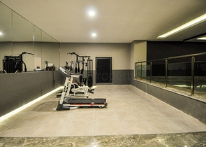 ضمن مجمع سكني حديث - شقق غرفة وصالة - مع اطلالة بحر -مهموتلار / الانيا 