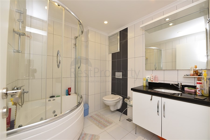 شقة تصميم غرفتين وصالة - مع الاثاث - ضمن مجمع حديث - في افسلار / الانيا 