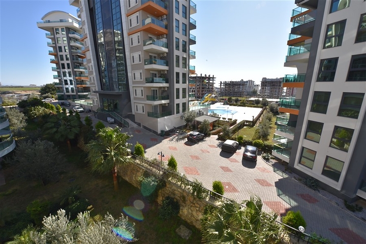 شقة تصميم غرفتين وصالة - مع الاثاث - ضمن مجمع حديث - في افسلار / الانيا 