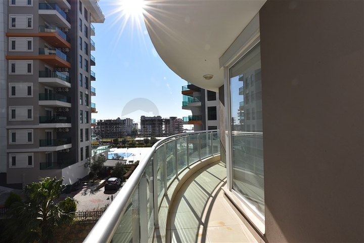 شقة تصميم غرفتين وصالة - مع الاثاث - ضمن مجمع حديث - في افسلار / الانيا 