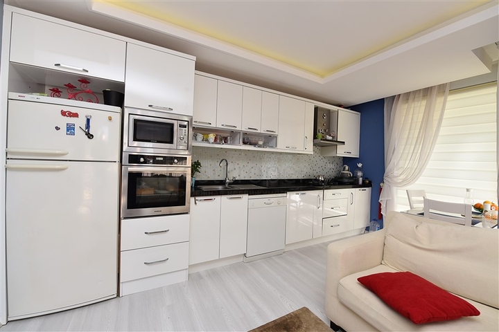 شقة تصميم غرفتين وصالة - مع الاثاث - ضمن مجمع حديث - في افسلار / الانيا 