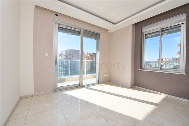 اطلالة بحر - شقة غرفتين وصالة -ضمن مجمع سكني / مهموتلار / الانيا 