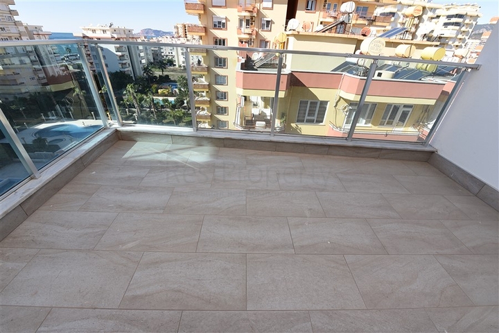 اطلالة بحر - شقة غرفتين وصالة -ضمن مجمع سكني / مهموتلار / الانيا 