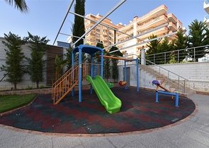 اطلالة بحر - شقة غرفتين وصالة -ضمن مجمع سكني / مهموتلار / الانيا 