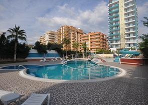 اطلالة بحر - شقة غرفتين وصالة -ضمن مجمع سكني / مهموتلار / الانيا 