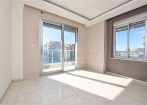 اطلالة بحر - شقة غرفتين وصالة -ضمن مجمع سكني / مهموتلار / الانيا 